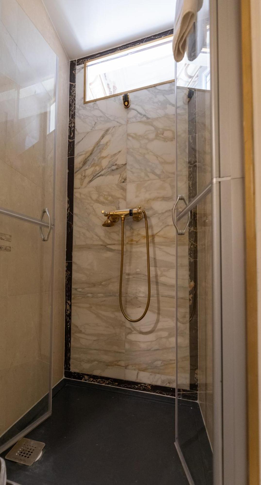 Palazzo Di Acqua Hotel Le Mans Buitenkant foto