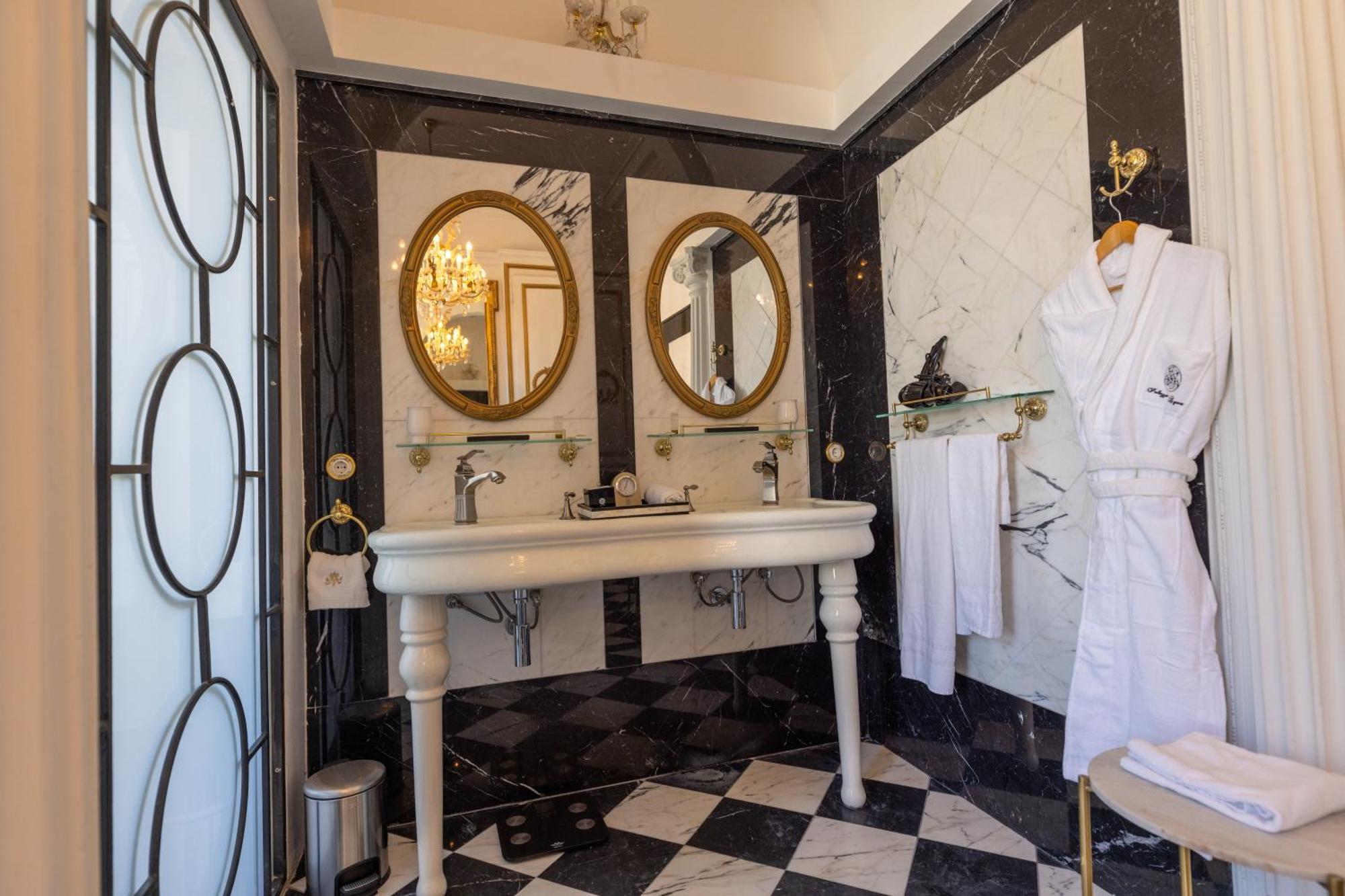 Palazzo Di Acqua Hotel Le Mans Buitenkant foto